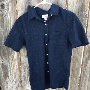 Short sleeved button up